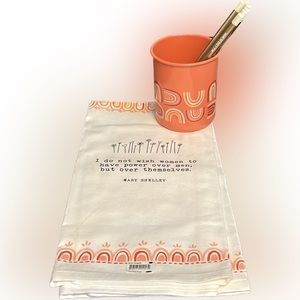 Solstice enamel pencil cup & matching cotton dish towel-NWT-dent in cup
